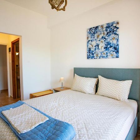 Notos Sea Front Apartment Глоса Екстериор снимка