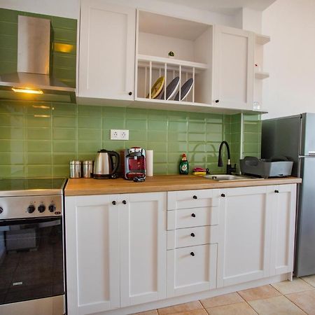 Notos Sea Front Apartment Глоса Екстериор снимка